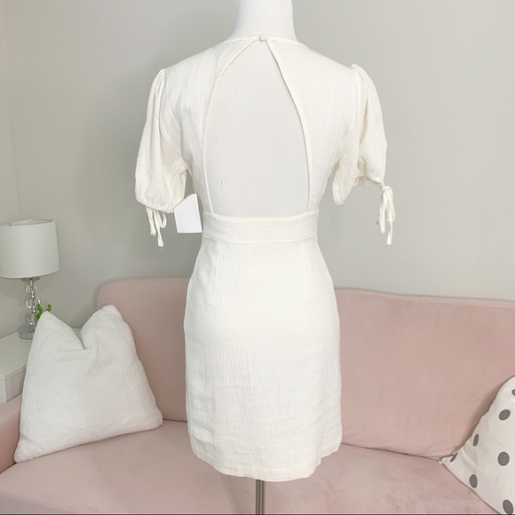 4SI3NNA Alexis Button Front Dress in Cream - Picture 3 of 11